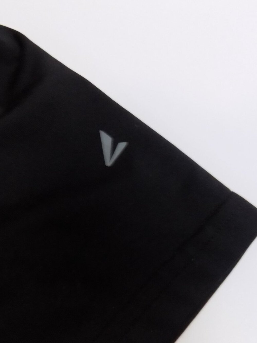 Youth Black Performance Tee with short Sleeve Logo stretch compression sports - Picture 4 of 8
